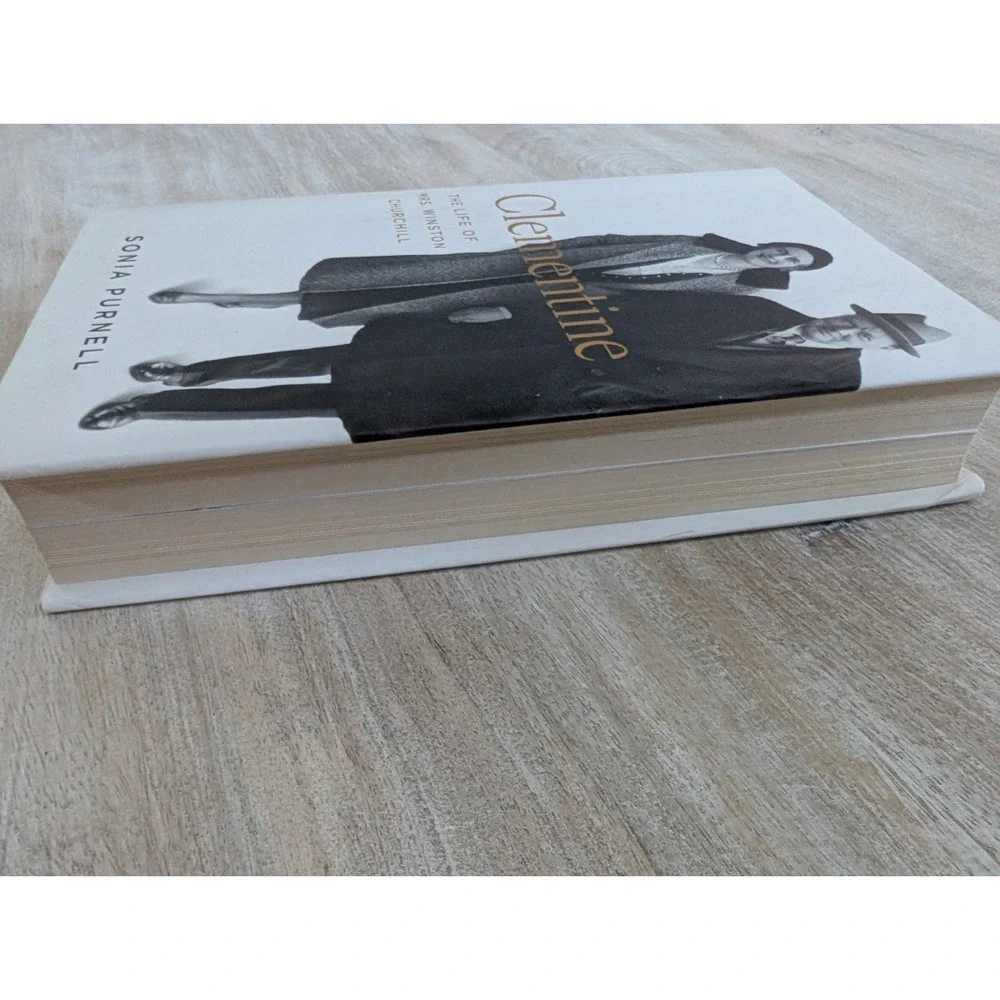 Clementine: The Life Of Mrs. Winston Churchill Hardcover - Sonia Purnell